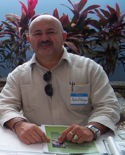Dr. Aníbal Muñoz Claudio
